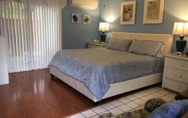 Casa Larrea Inn