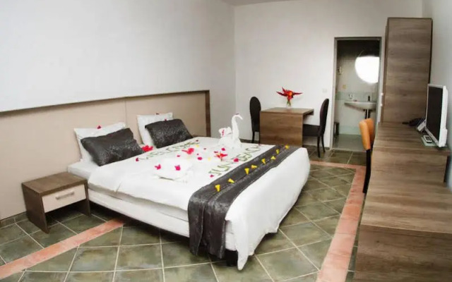 Sunbeach Hotel and Resort