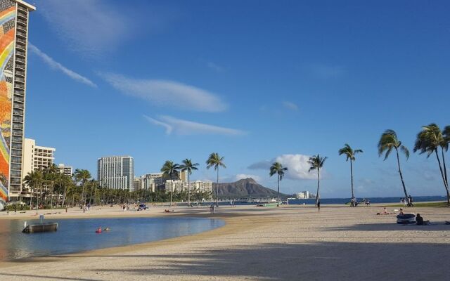 Hawaii  2 Min From The Beach