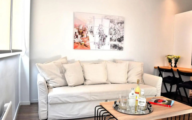 The LOFT Modern/Luxurius residence in Psyrri