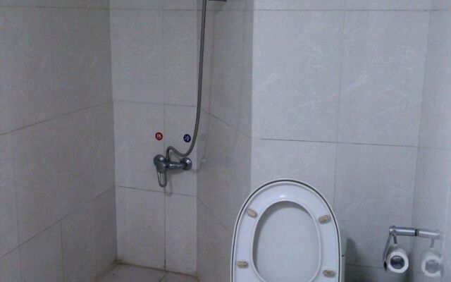 Wuhan Yanlong Business Hotel