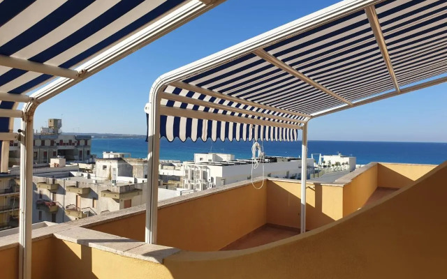 Attico In Riva al Mare