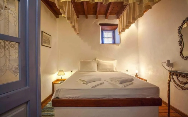 Theologos Houses