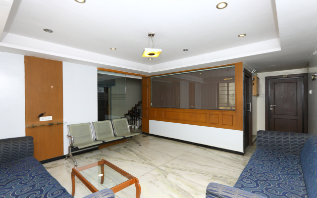 OYO Flagship 470 near US Consulate