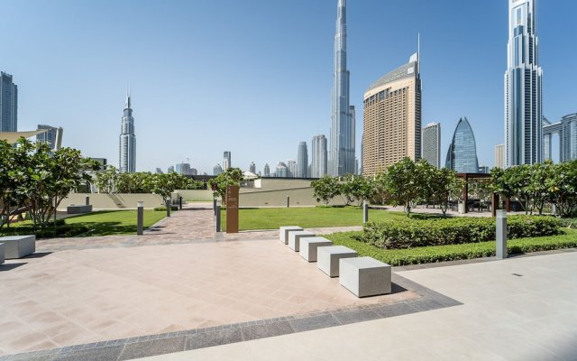 Luxury StayCation - Fancy Apartment Connected To Burj Khalifa