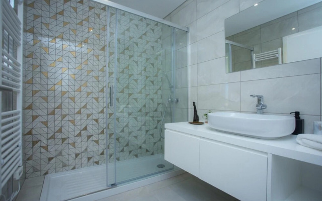 Luxury Coliseu Apartment by Rent4all