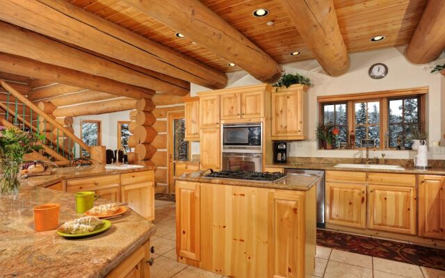 Paradise Meadow Lodge