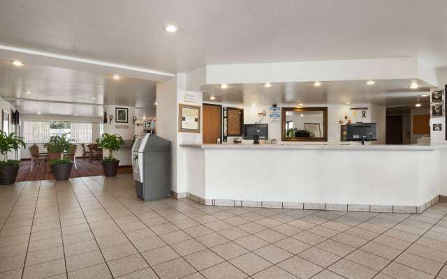 Super 8 by Wyndham Austin North/University Area