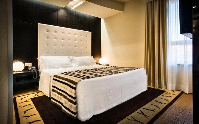 Sardegna Hotel, Suites & Restaurant