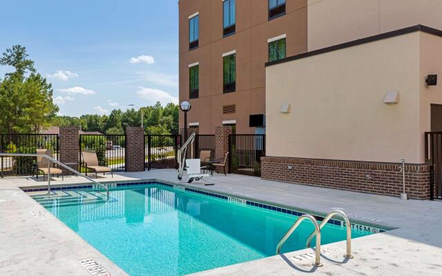Comfort Inn & Suites