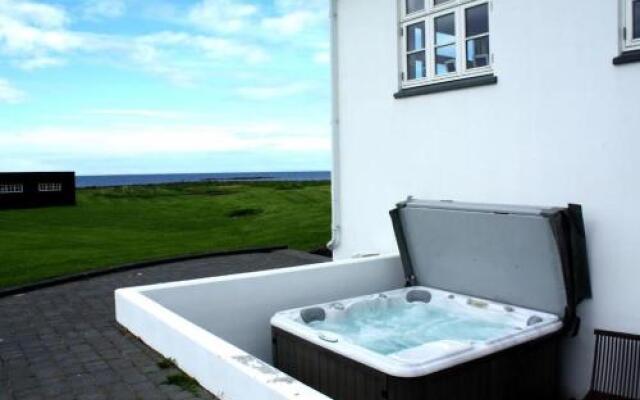 Ocean Front Iceland Luxury Apartment