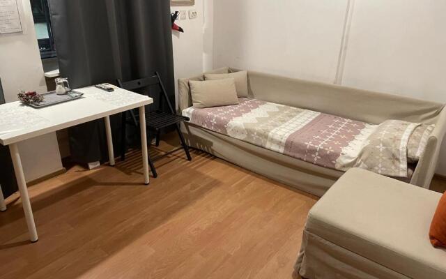 Studio Piata Amzei NR.1 (8 A)