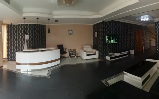 Amadeus Hotel