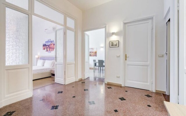 Bright and Modern 2 bed Flat in Prati