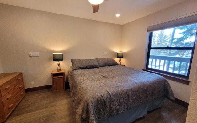 Mountainside Condominiums by CRMR