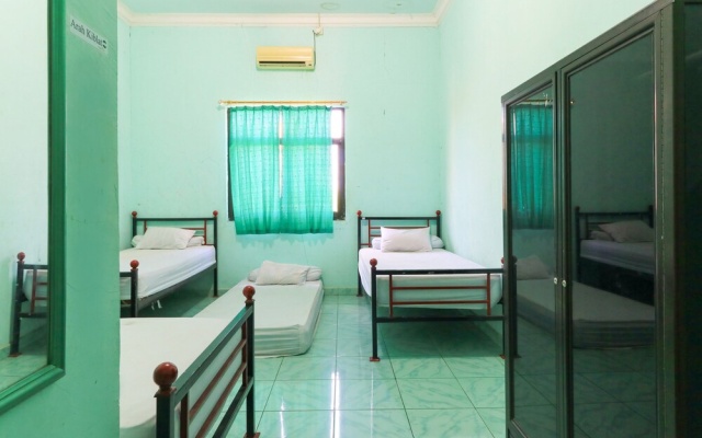 Hotel Mutiara Khadijah – Guest Rooms – Makassar