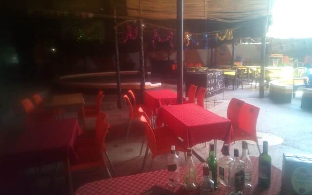 Comfy Bar And Restaurant