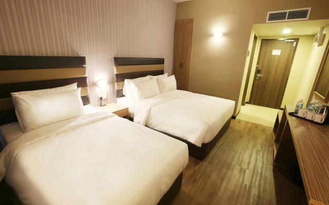 SEM9 Senai ''Formerly Known as Perth Hotel"