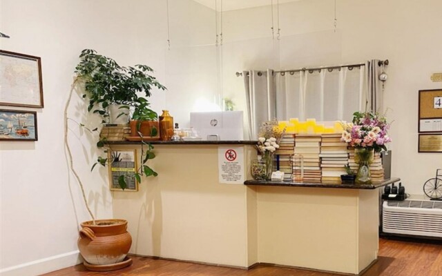 Monarch Valley Inn Marina at Monterey Bay