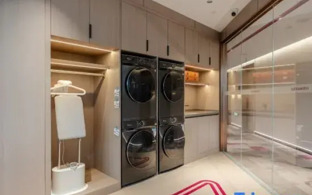 Lisi MAX Hotel (Hefei Jindadi 1912 New Granary)