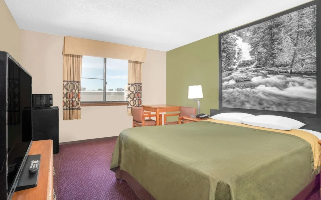 Super 8 Riverton
