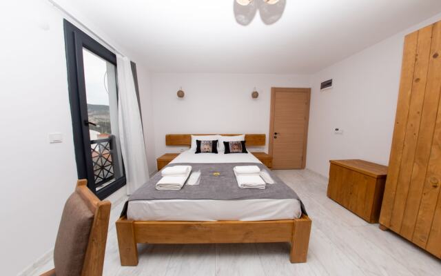 Foça Kybele Pension