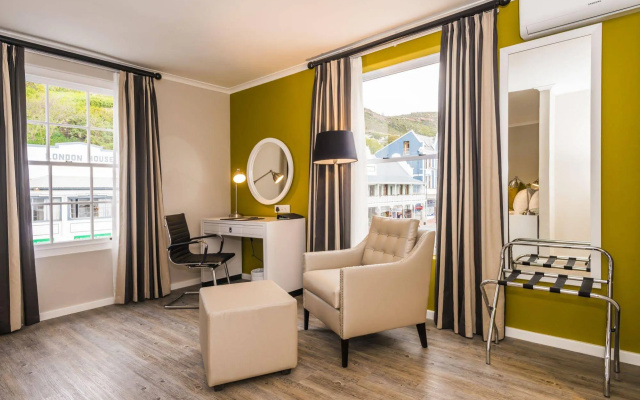 Simon's Town Quayside Hotel - Image 5
