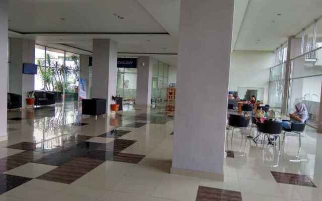 Diajeng Room Near Ipdn