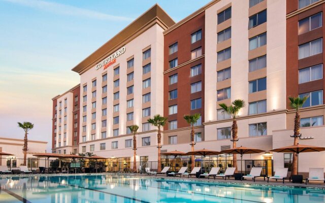Courtyard Irvine Spectrum