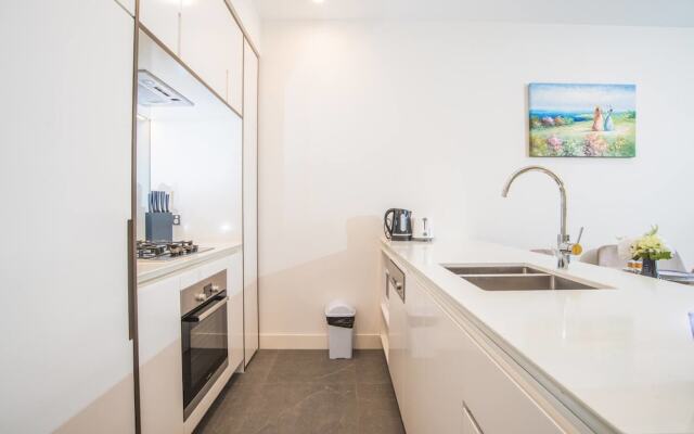 Relaxing Parramatta Apartment With Parking