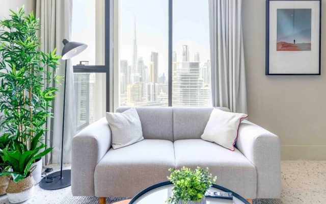 Relax Recharge Burj Khalifa View Studio