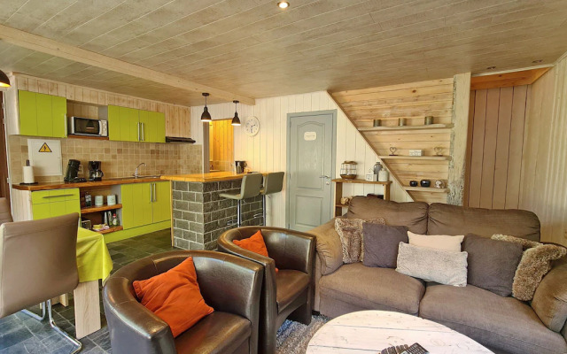 Chalet With hot tub in Durbuy