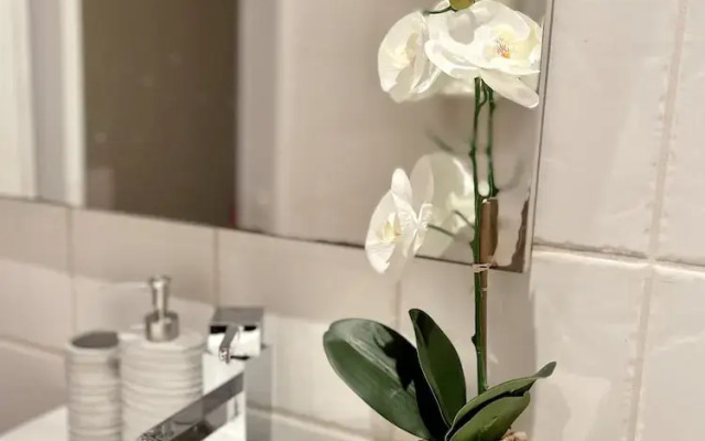 Waterloo Luxury Apartment