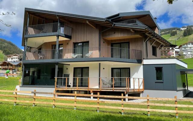 Bergzeit Apartments right on the ski slope