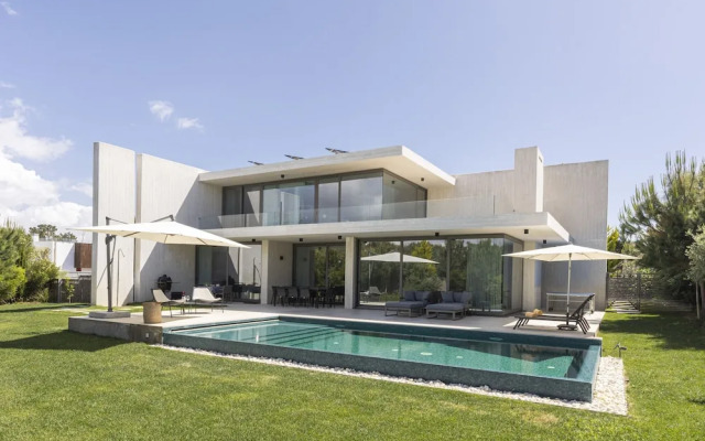 Troia Design Villa by Cadenzalux