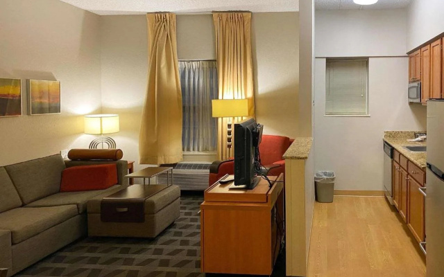 MainStay Suites Middleburg Heights Cleveland Airport