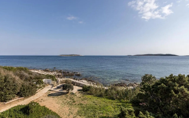 Apartments by the sea Milna, Vis - 8946