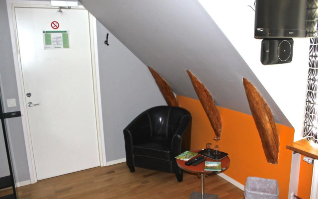 Magles Smiley Inn