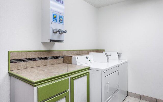 Motel 6 Marysville South