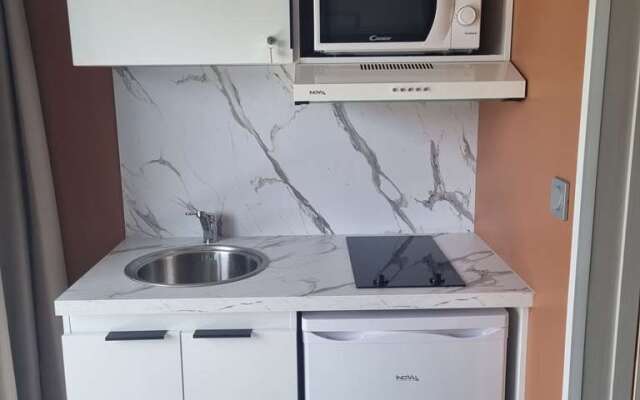 Kyriad Angoulême Nord Champniers - Hôtel & Résidence