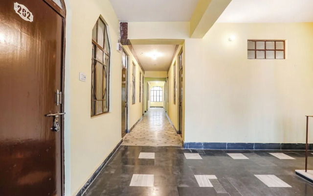 Fabhotel Standard Inn