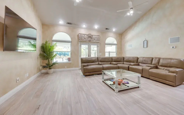 Billiards & Private Pool: Bright Clovis Home!