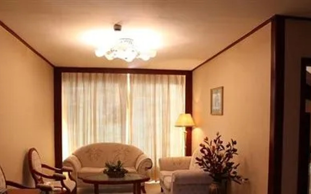 Yicheng Business Hotel