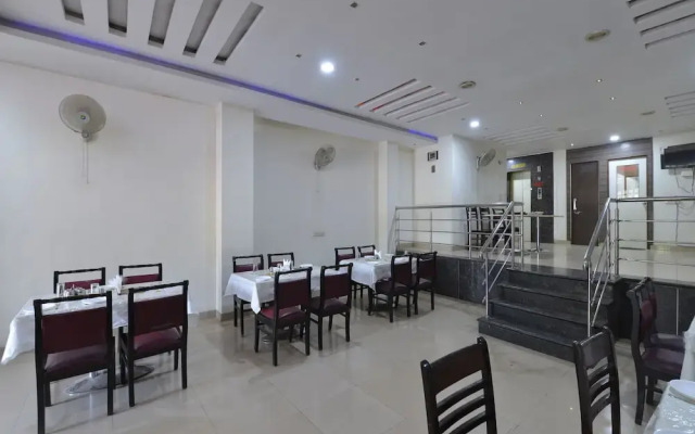 Hotel A R Ganpati Plaza By OYO Rooms