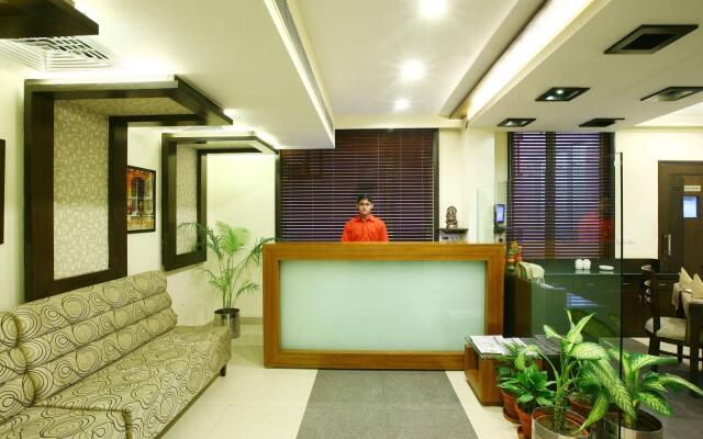 Karon Hotel - Lajpat Nagar