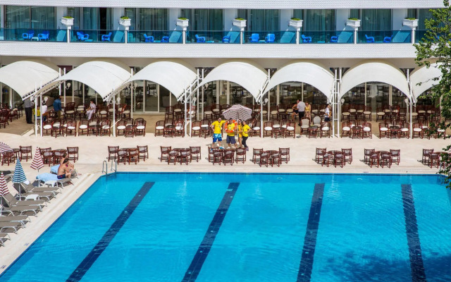 L’etoile Beach Hotel