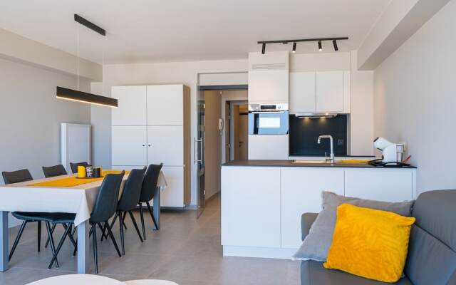 Spacious Apartment With View