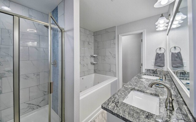 Buckroe Family Home: Walk to the Beach!