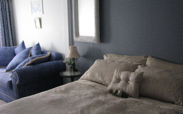 A Winter-Rose Cottage Bed and Breakfast