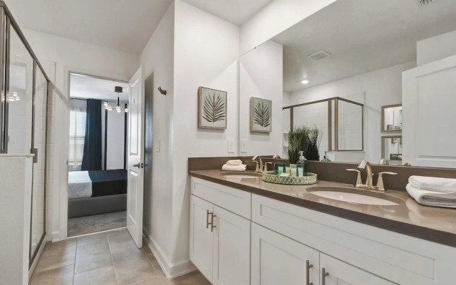 Storey Lake 10br Lakeview Home Pool/spa Game Room